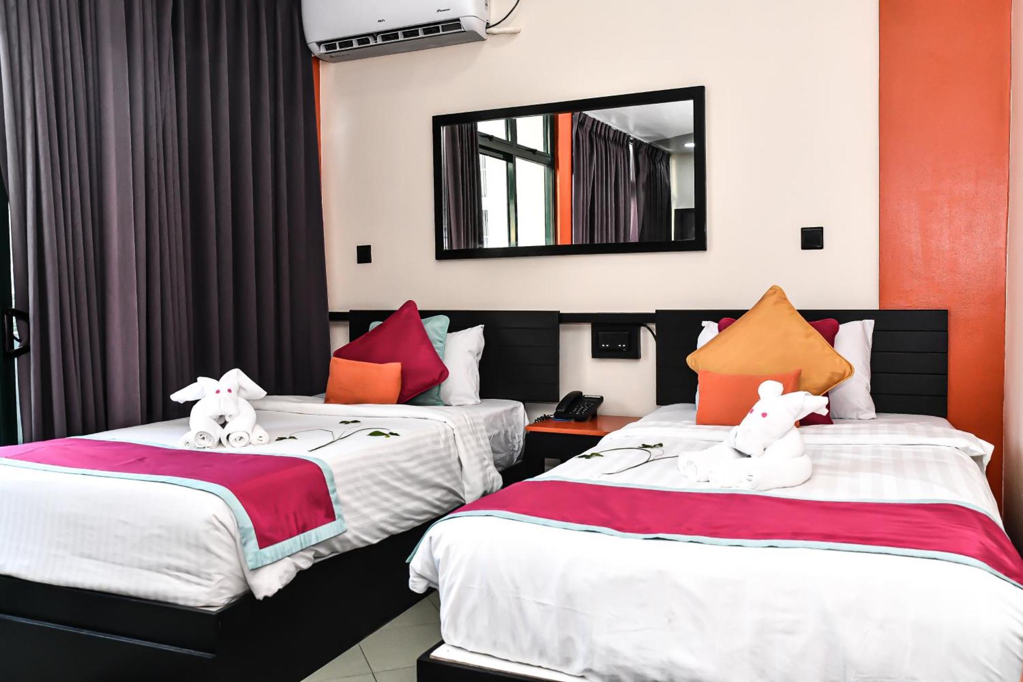 Hotel The Beehive Malé Exterior foto